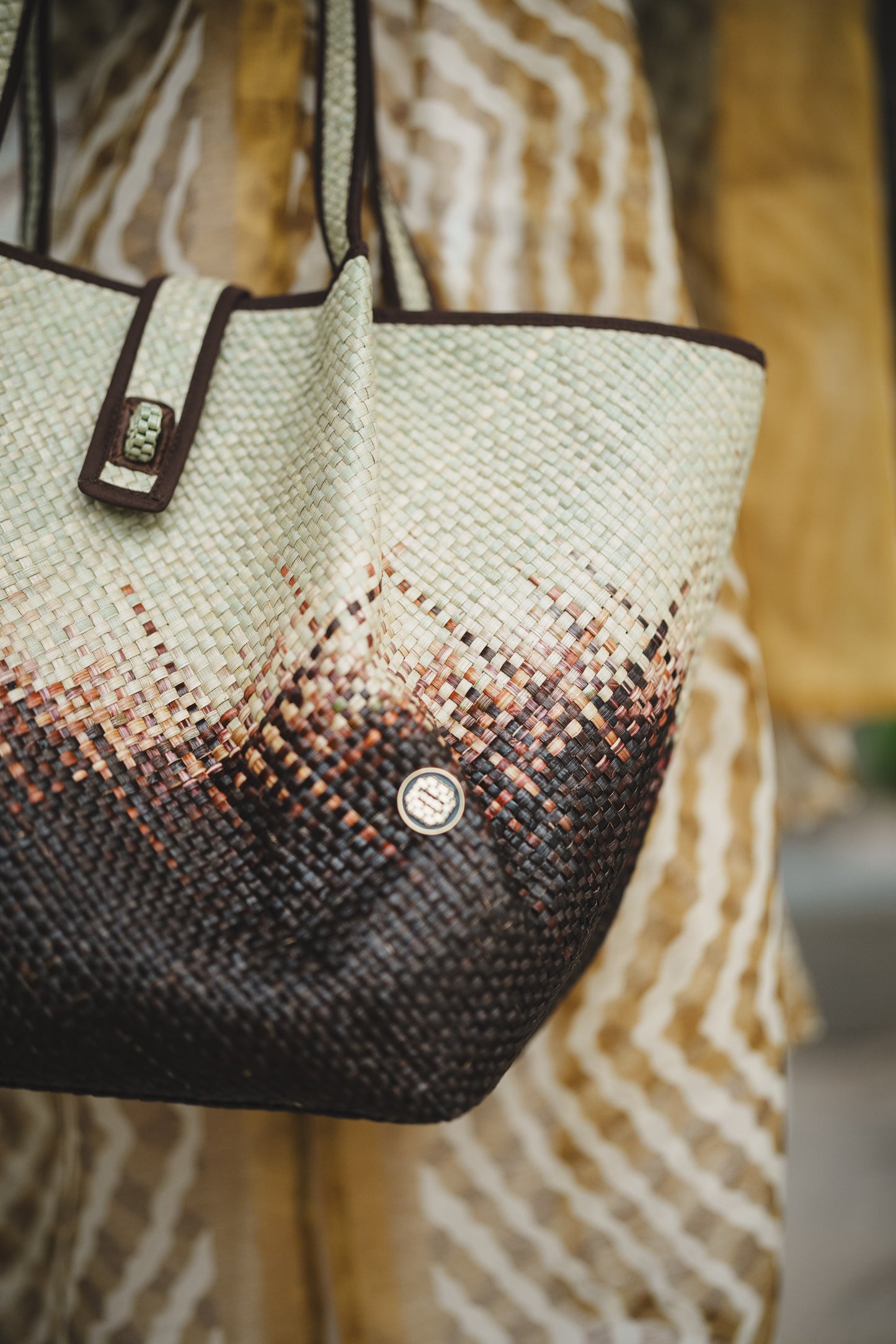 Statement M Tote Brown Shooting Star