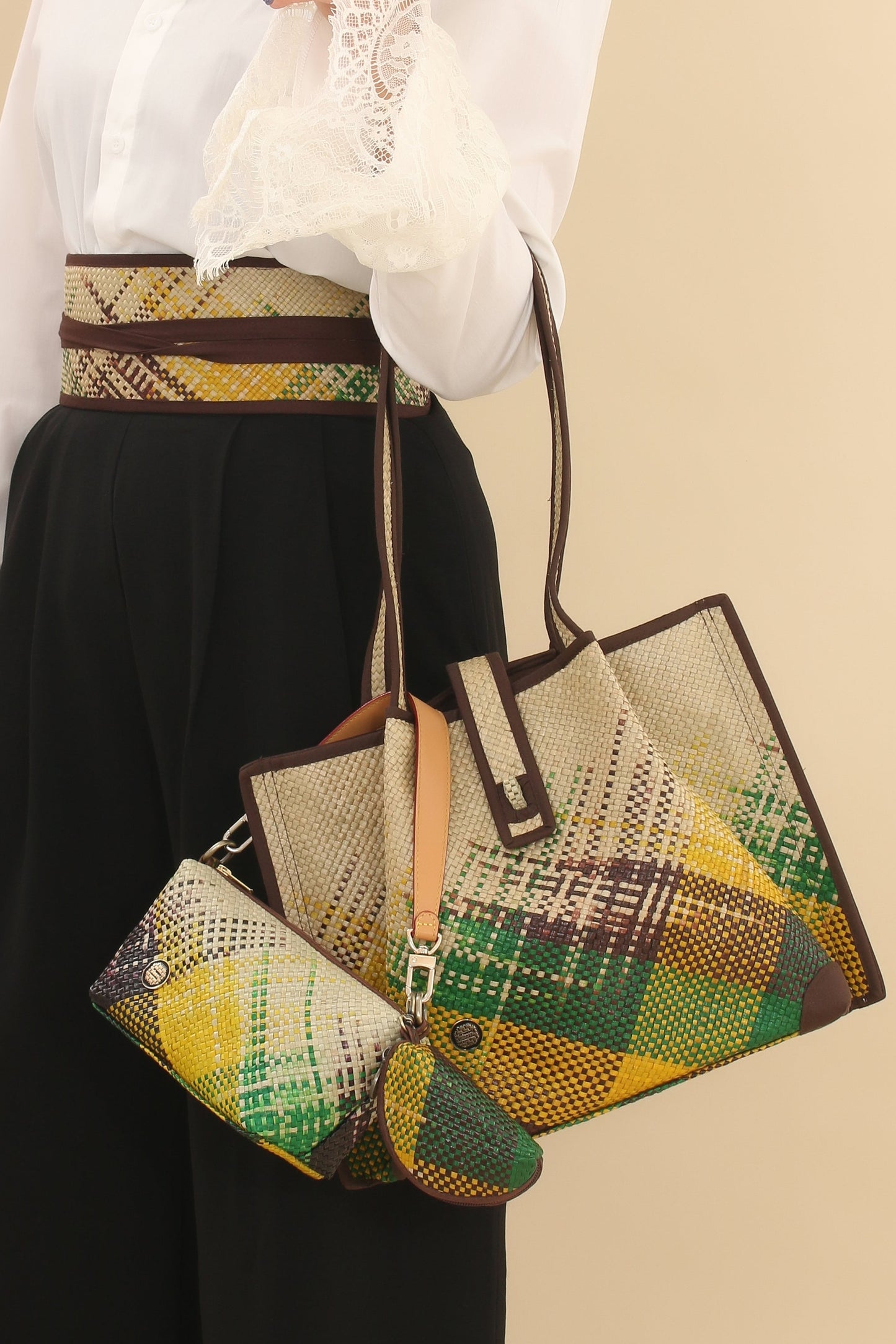 Statement L Junior Tiga Warna